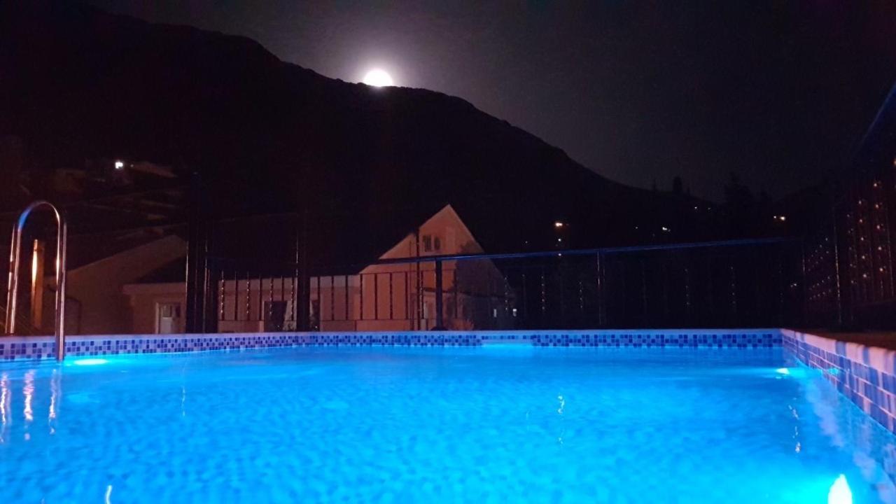 Sunshine Apartment With Private Pool And Parking Kotor Zewnętrze zdjęcie