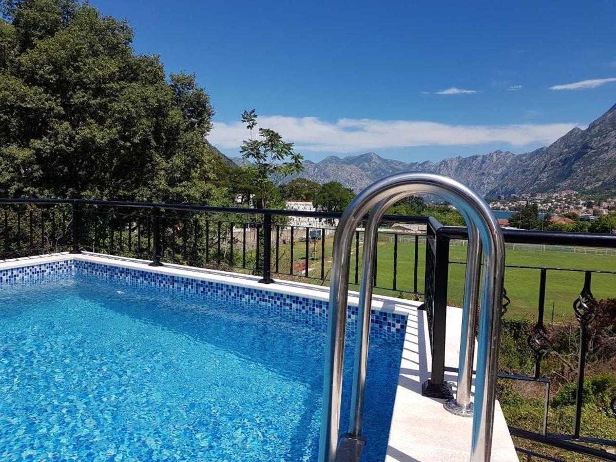 Sunshine Apartment With Private Pool And Parking Kotor Zewnętrze zdjęcie